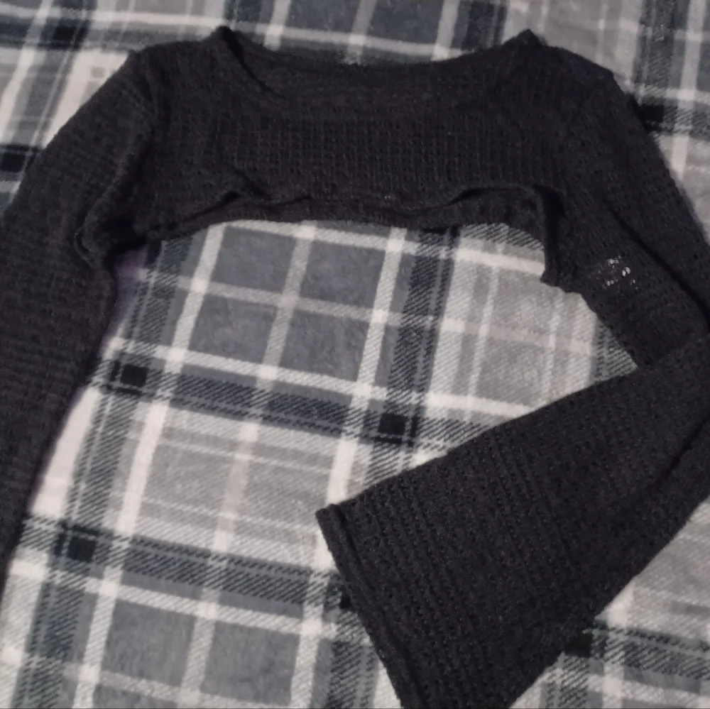 Black shoulder crop - Picture 3 of 4